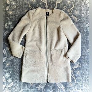 Atmosphere Cream Teddy Jacket Modern Plush Design